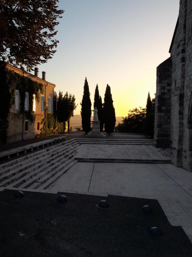 Sur Le Chemin Panzió Auvillar Kültér fotó